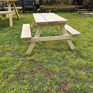Product Image for  Small children’s picnic table